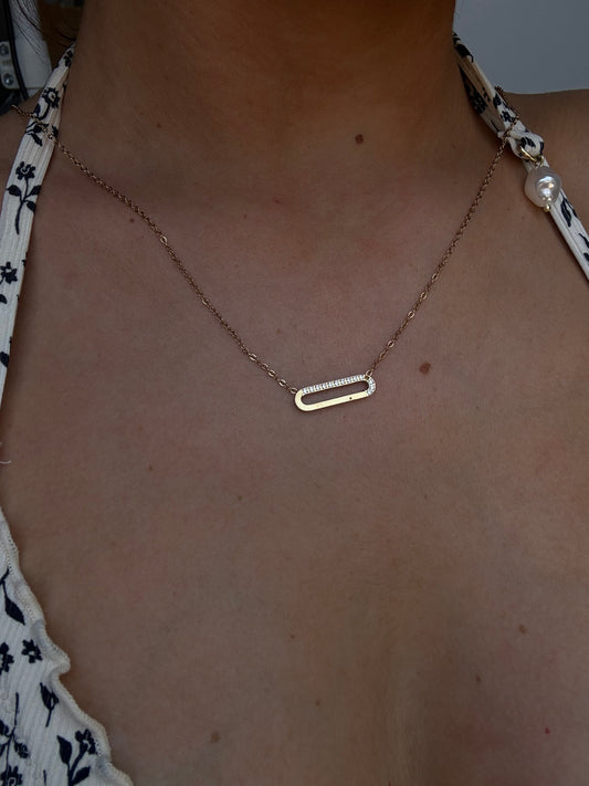 Collier mess